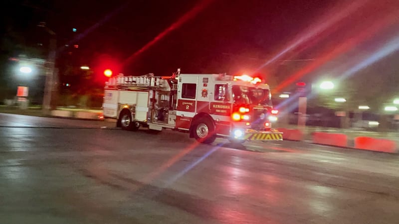 Požár na Den díkůvzdání zabil v USA tři děti. Jsem tak osamělá, smutní jejich zdrcená matka