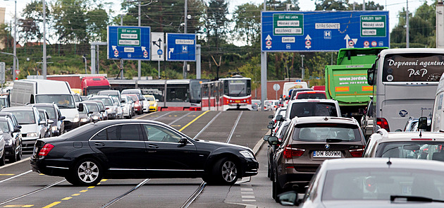 Co čeká pražskou dopravu v roce 2026? Jízdné zdraží a otevře se nový most