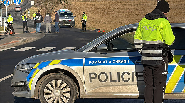 Řidič vyjel u Stříbrné Skalice ze silnice, po nárazu do stromu zemřel