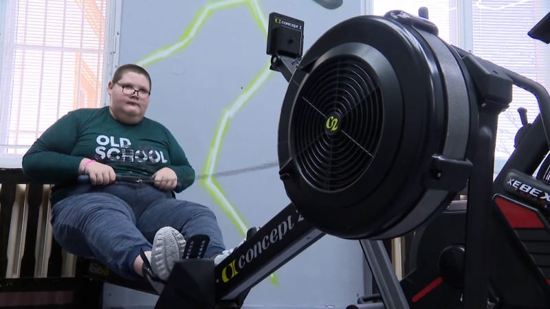Třináctiletý Patrik váží 179 kilogramů a hodlá zhubnout. Jeho video je hitem sociálních sítí