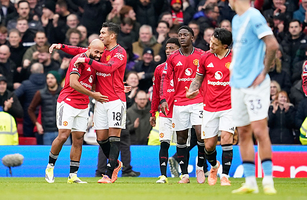 ONLINE: United v derby přehráli City. West Ham se Součkem inkasuje, Chelsea vede