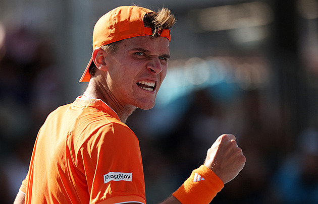 Australian Open ONLINE: Hraje Kopřiva, Menšík vydřel obrat. Uspěla i Plíšková