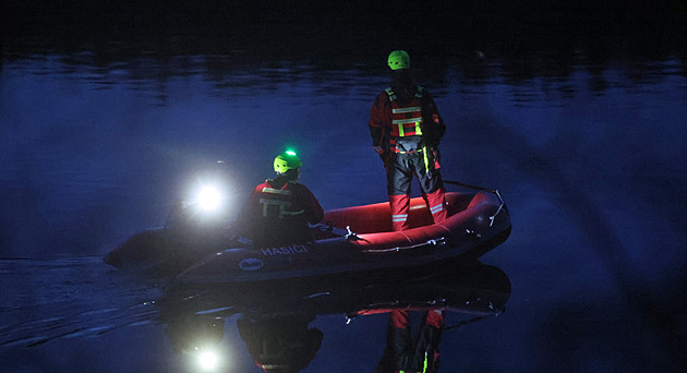 Při výcviku na Dalešické přehradě se z velké hloubky nevynořil policejní potápěč