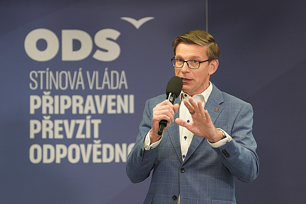 Kupka ukázal svou stínovou vládu ODS. Navrhl snížení spotřební daně na paliva