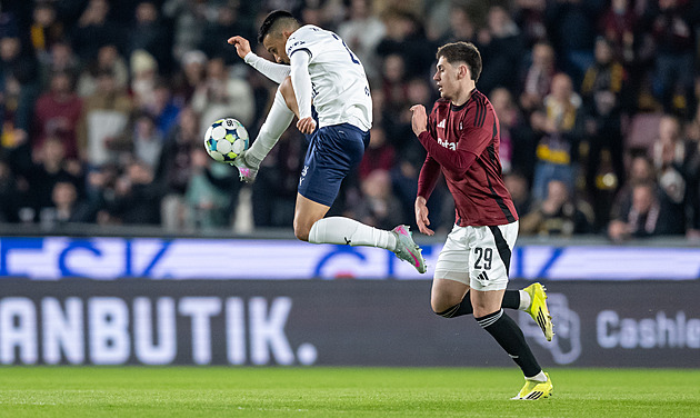 ONLINE: Sparta - Slovácko 2:1, Sonne vrací v závěru půle domácím vedení