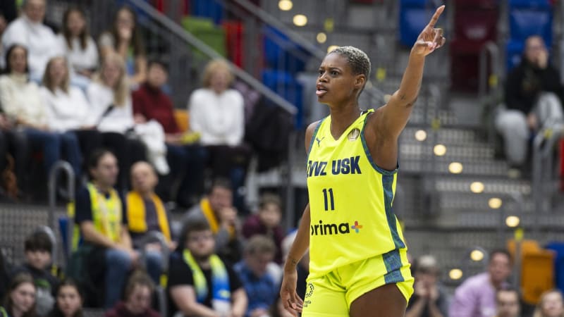 Basketbalistky USK Praha znovu deklasovaly Hradec. Ayayiová zaznamenala triple double