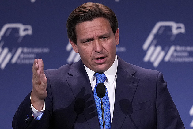 Guvernér Floridy kývl na přejmenování letiště po Trumpovi. Opozici navzdory