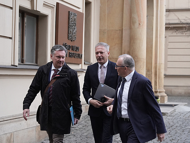 Pumpaři opět jednali s Babišem. Vláda uvažuje o zastropování marží