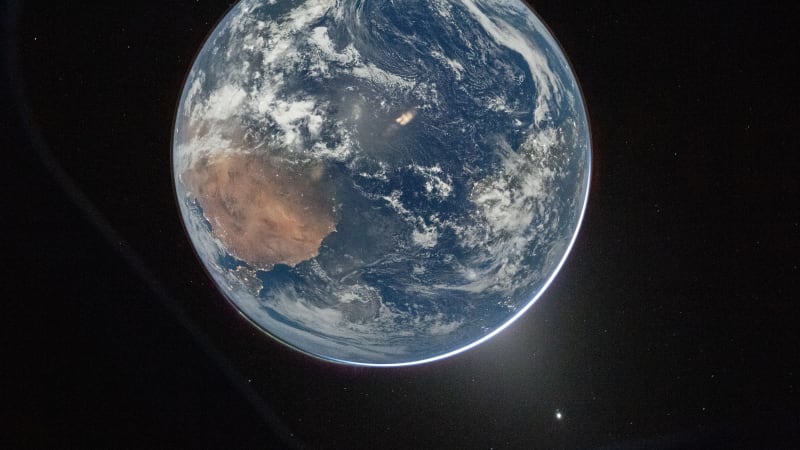 OBRAZEM: Země očima astronautů z Artemis II. NASA zveřejnila dechberoucí snímky