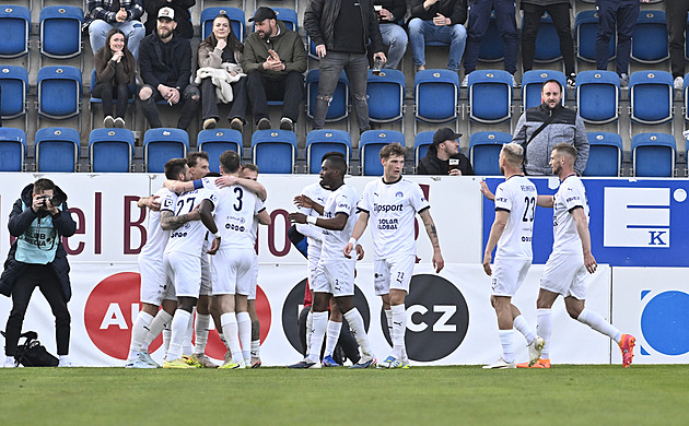 ONLINE: Slovácko - Hradec Kr. 1:1, domácí vedli, v závěru půle srovnává Suchomel