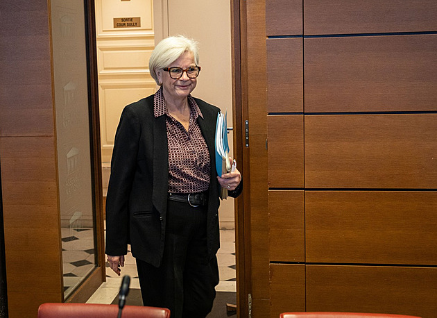 Evropa má prostředky na odminování Hormuzu, řekla francouzská ministryně