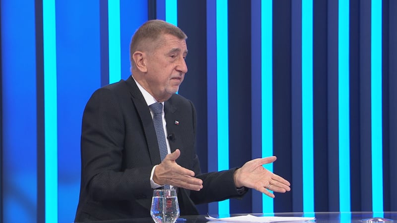 Ať si to Babiš v Ankaře vyžere, pálil ostře Kamberský. Trump bude řádit, varoval Buchert