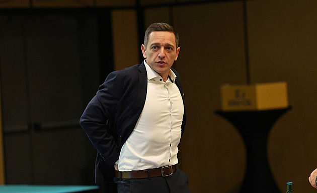 Lidovci volí nové vedení, vzkřísit je má regionální hvězda, hejtman Grolich