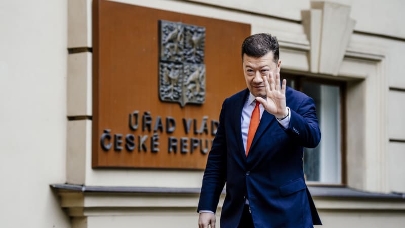 Pavel je křivák a podrazák, řekl Okamura. Vadí mu komunikace prezidenta s vládou i jeho výrok