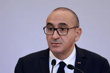 Ve Francii se chystají další násilnosti, nasadíme 70 tisíc policistů, řekl ministr