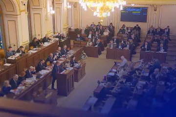 Sněmovna se začala zabývat zrušením poplatků pro ČT a ČRo